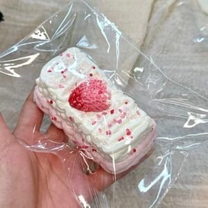 210 DMS1 – Strawberry Bread Series DMS1?いちごパンシリーズ