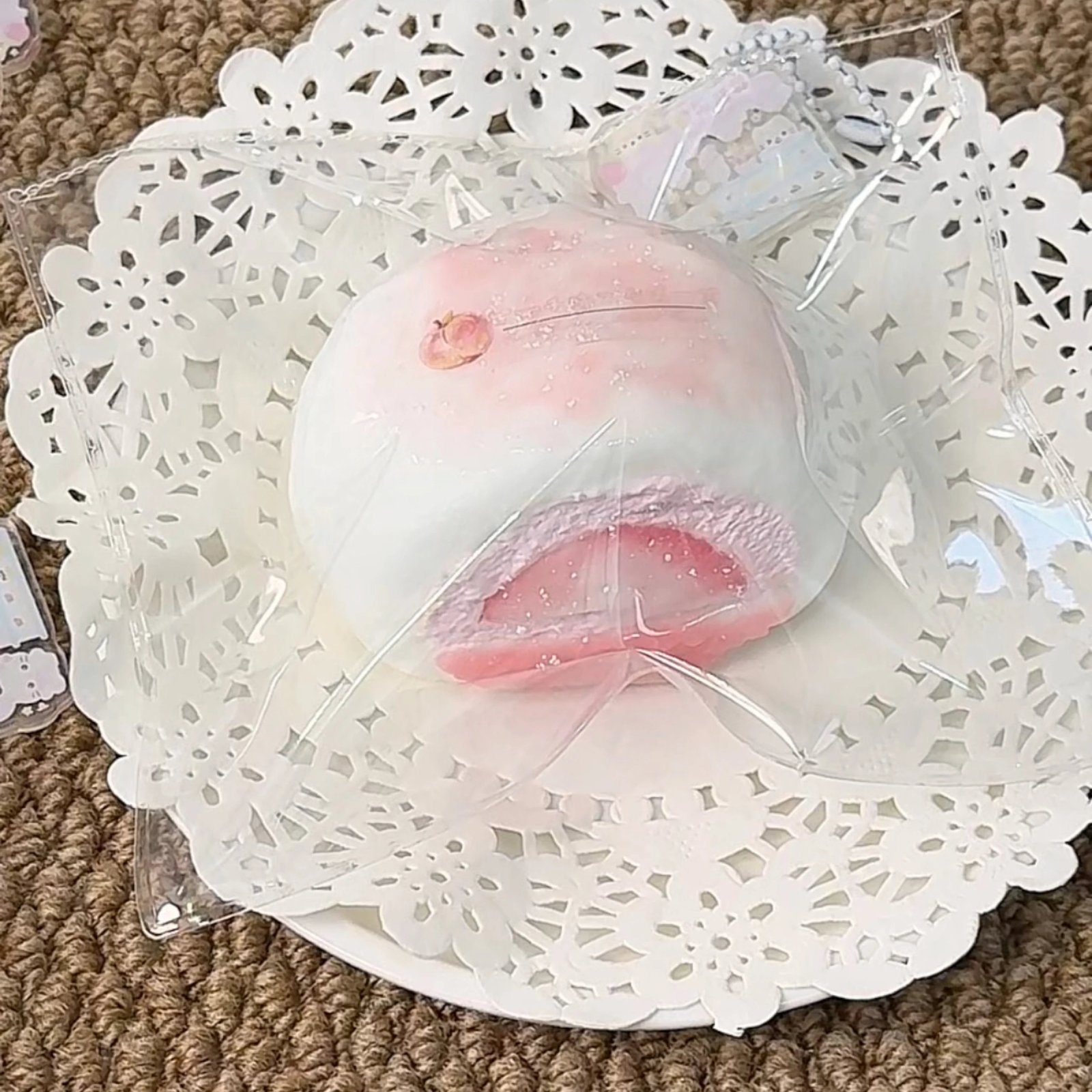 75002 Berry Cat Bakery Earl Grey Peach Mochi (Fluffy Cream Clay Texture Series) / 莓猫饼饼 伯爵红茶桃桃糯米糍