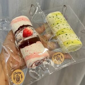 26000 Beanie Strawberry Cream Swiss Roll (Glutinous Rice Cake Clay Texture Series) / 盐豆 草莓奶油蛋卷（糍粑泥）