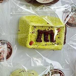 27011 Balloon Without a Dog Matcha Lava Cake Slice / 气球没有狗 抹茶流心切块
