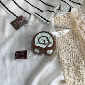 45028 Choco Bear Chocolate Cake Roll (Light Yogurt Texture Series) / 巧可熊捏捏 薄巧蛋糕卷（轻酸奶触感系列）