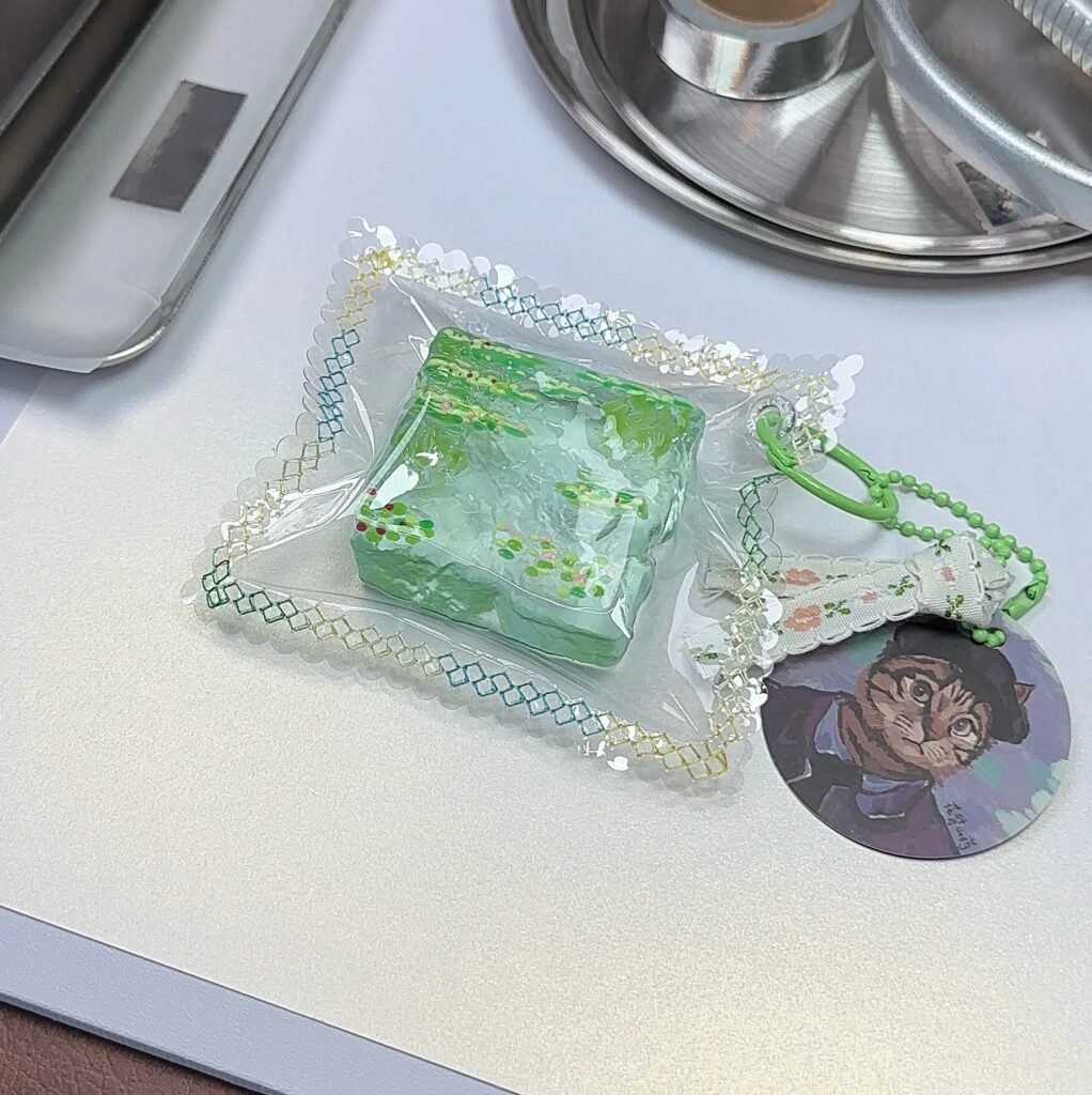 16005 Huabi Shanyao Green Water Lily Charm (Water Texture Series) / 花臂山药 绿睡莲小挂件(水感触感系列)