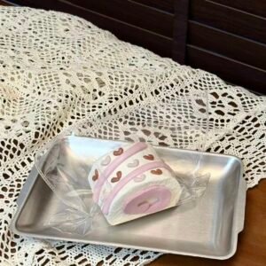 79001 LakeOfSolace Rose White Chocolate Swiss Roll / LakeOfSolace 玫瑰白巧瑞士卷