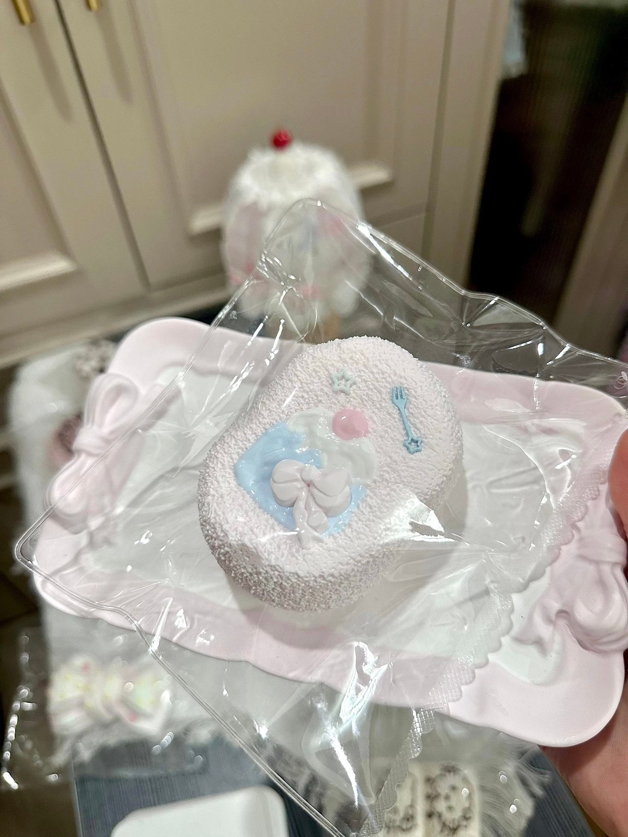 36000 Womei Zhao Le Nie Bow Pudding Senbei (Dry Cream Clay Texture Series) / 我莓招了捏 蝴蝶结布丁仙贝(干奶油触感系列)