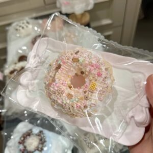 36005 Womei Zhao Le Nie Pink Mist Donut (Glutinous Cream Clay Texture Series) / 我莓招了捏 粉雾甜甜圈(糯奶油触感系列)