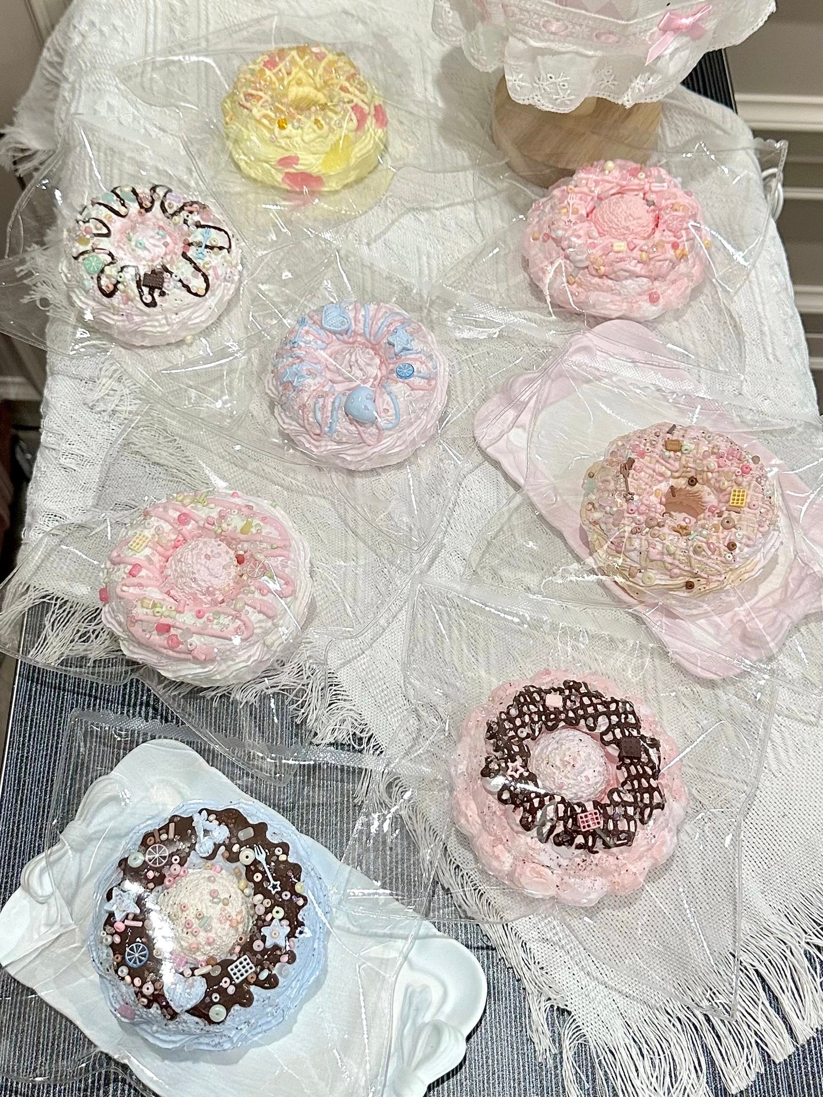 36011 Womei Zhao Le Nie Random Donut (Glutinous Cream Clay Texture Series) / 我莓招了捏 随机甜甜圈(糯奶油触感系列)