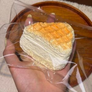 52012 Xiao Lin Jiang Coco Pure Clay Flocked Triangle Pie (Coco Pure Clay Texture Series) / 小琳酱捏捏 coco纯泥植绒三角派