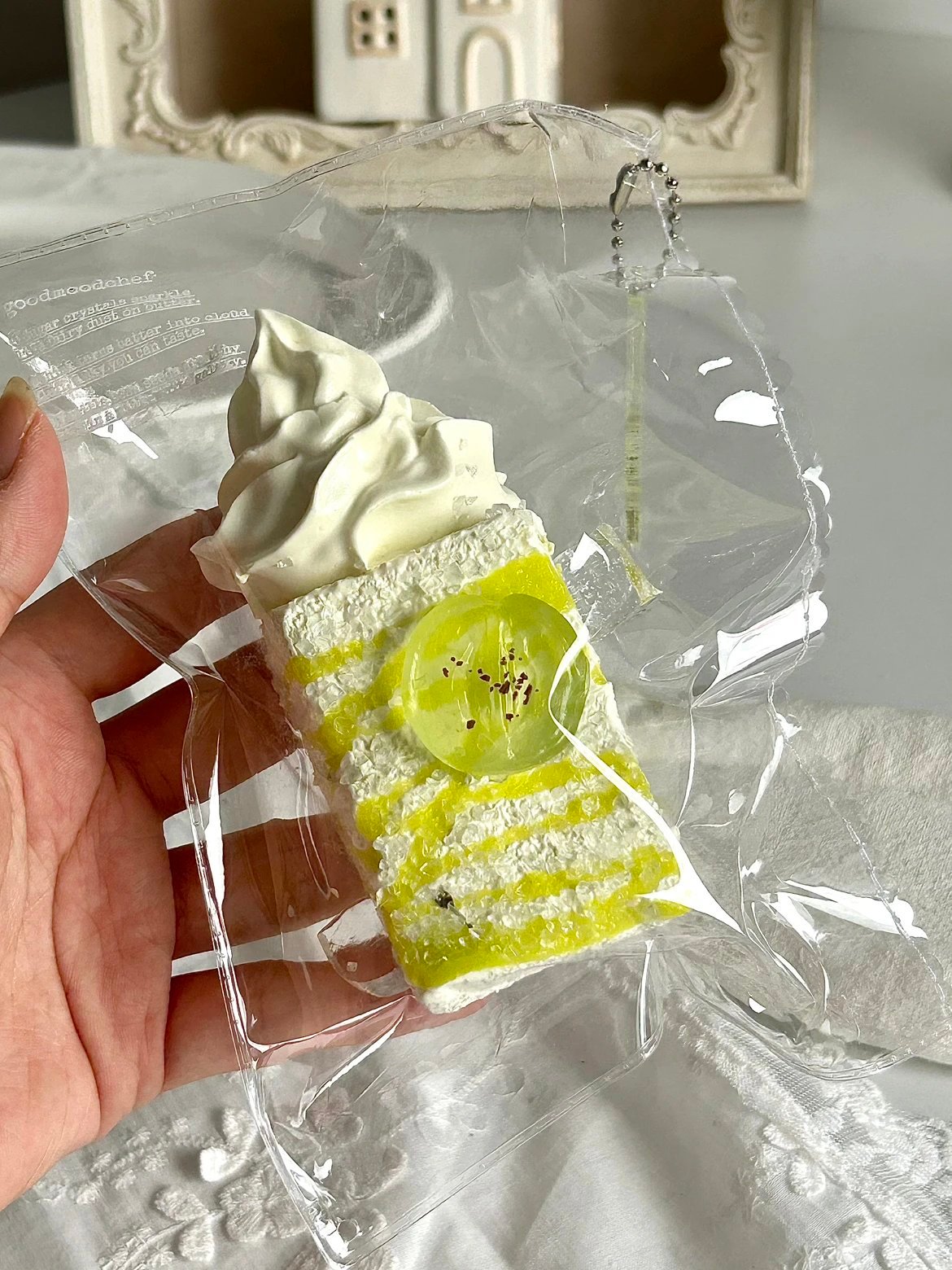 7006 Good Mood Chef Green Grape Snow-Topped Toast (Dry Glutinous Rice Clay Texture Series) / Good Mood Chef マスカット雪のせトースト (ドライもち米クレイ触感シリーズ)