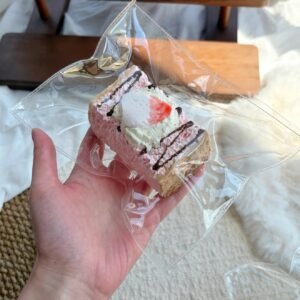 15004 Shanshan Zuowu Strawberry Toast / 山山作物 いちごトースト