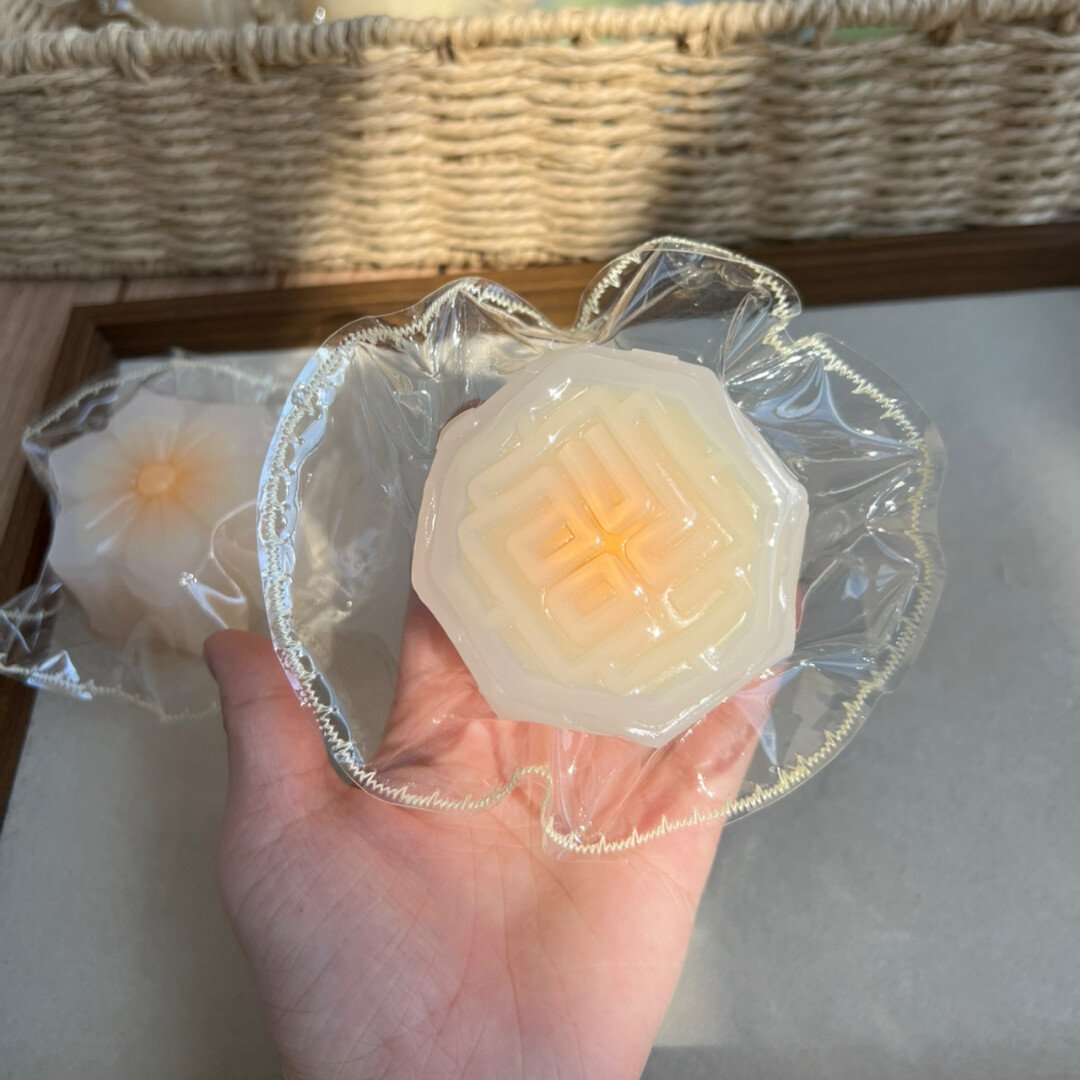 174019 Boom Order Egg Yolk Lotus Paste Fu Character Snow Skin Mooncake (Low-Resistance Moldable Clay Texture Series) / 我一定会爆单的 蛋黄莲蓉 / 福字冰皮月饼(微阻可塑泥)