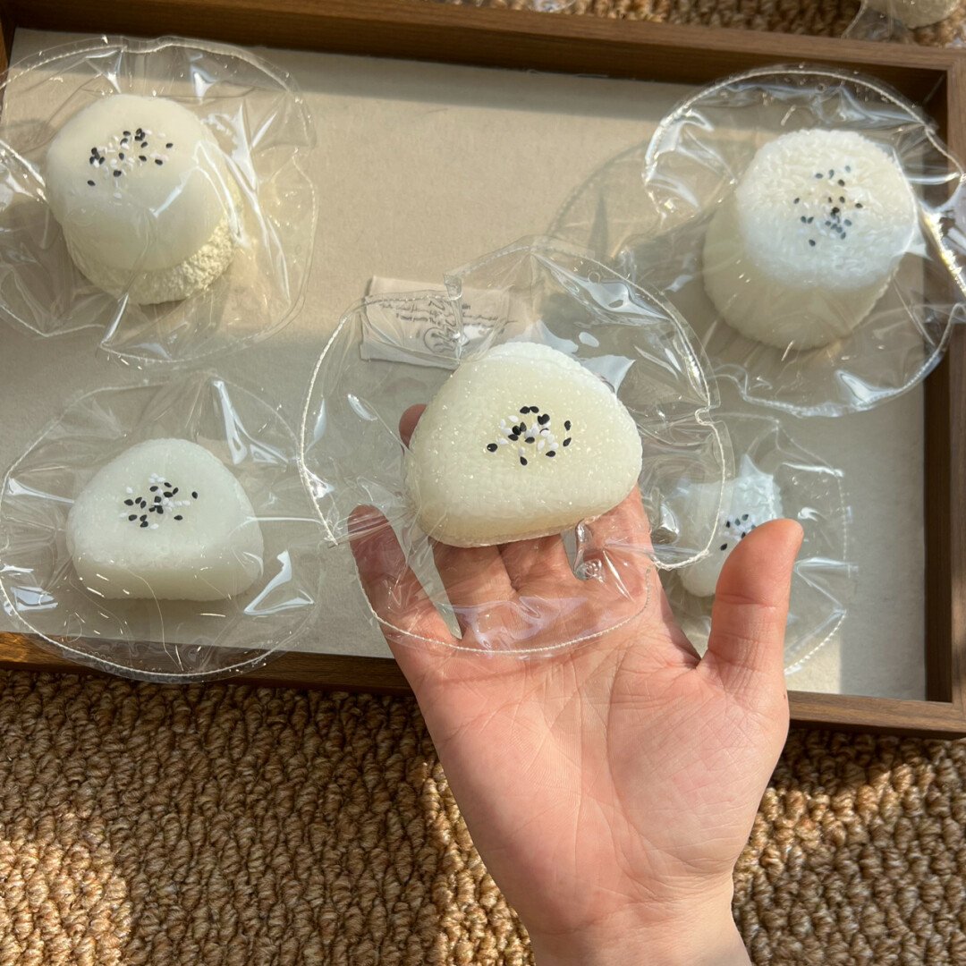 174020 Boom Order Double Layer Glutinous Rice Ball (Moldable Sticky Clay Texture Series) / 我一定会爆单的 双层糯米饭团(可塑黏糊泥)