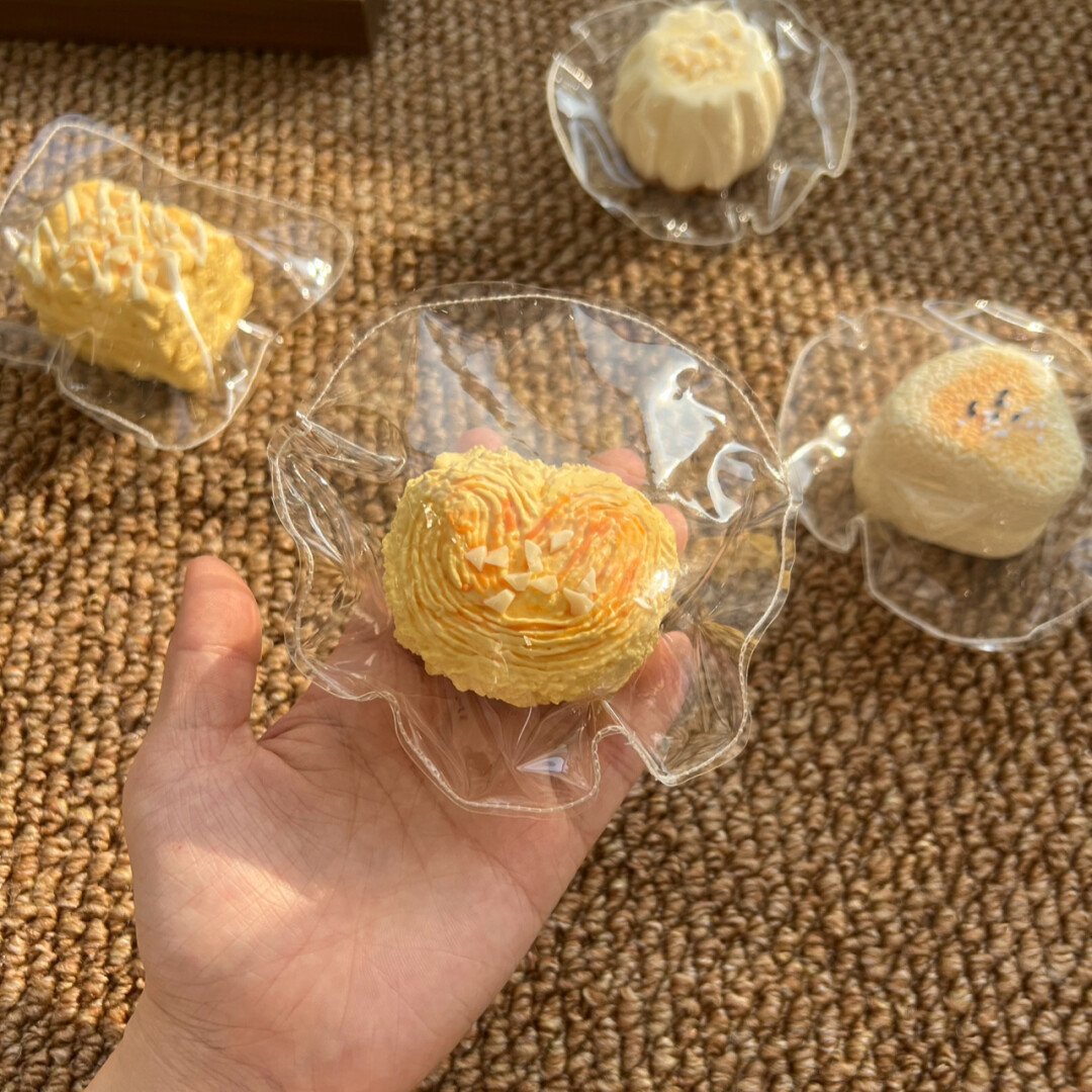 174032 Boom Order Almond Palmier (Moldable Sticky Clay Texture Series) / 我一定会爆单的 杏仁蝴蝶酥(可塑黏糊泥)