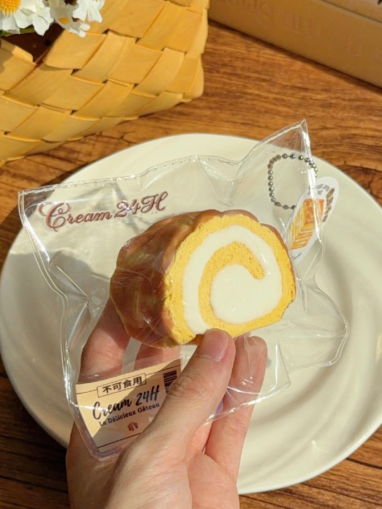 145011 Cream24H Mini Original Tiger-Stripe Swiss Roll (Cream Clay Texture Series) / 奶油不打烊Cream24H 小号原味虎皮瑞士卷 (奶油泥触感系列)