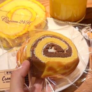145012 Cream24H Chocolate Tiger-Stripe Swiss Roll (Cream Clay Texture Series) / 奶油不打烊Cream24H 巧克力味虎皮瑞士卷 (奶油泥触感系列)