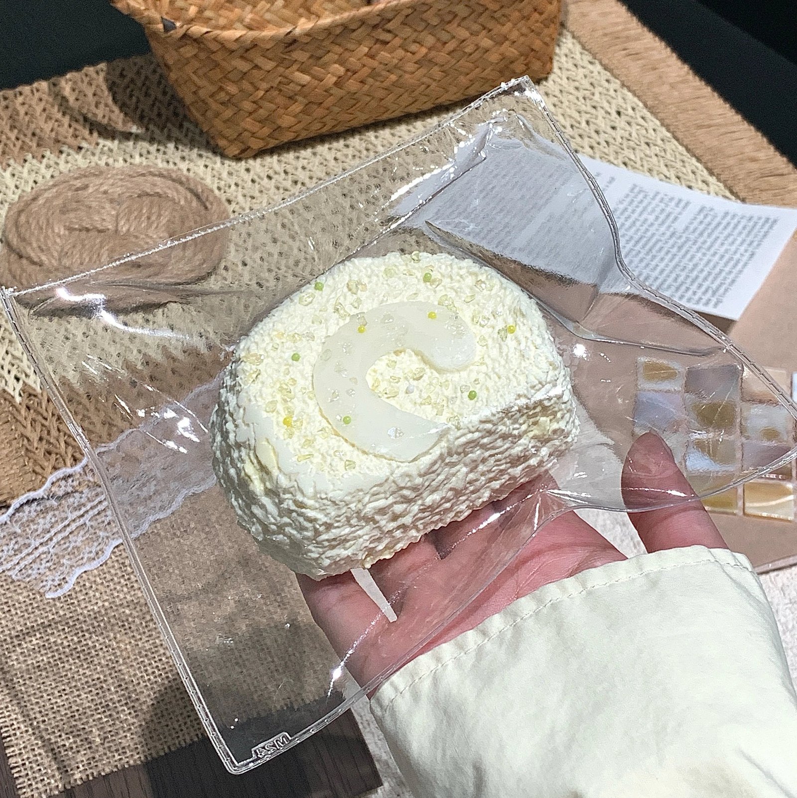87012 Cream Qiaoyi White Pomelo Swiss Roll (Cream Clay Texture Series) / 奶油乔一 白柚ロールケーキ (クリームクレイ触感シリーズ)