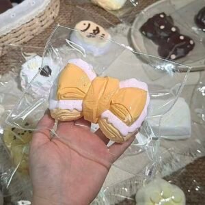 147003 Daxiaojie Handcraft Sakura Sauce Bow (Rich Cream Clay Texture Series) / 大小姐家手作馆 樱粉淋酱蝴蝶结 (醇奶油泥触感系列)