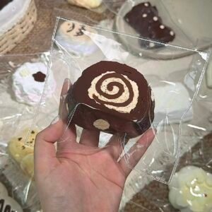 147020 Daxiaojie Handcraft Chocolate Polka Dot Swiss Roll (Rich Cream Clay Texture Series) / 大小姐家手作馆 巧克力波点瑞士卷 (醇奶油泥触感系列)
