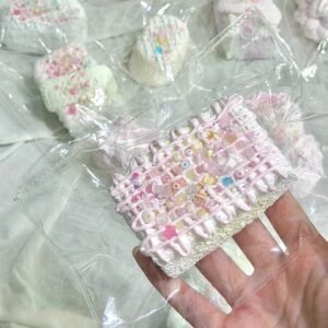 102028 Fuguier Strawberry Sauce Short Toast (Glutinous Rice Clay Oven Texture Series) / 富贵儿 いちごソースショートトースト (もち米クレイオーブン触感シリーズ)