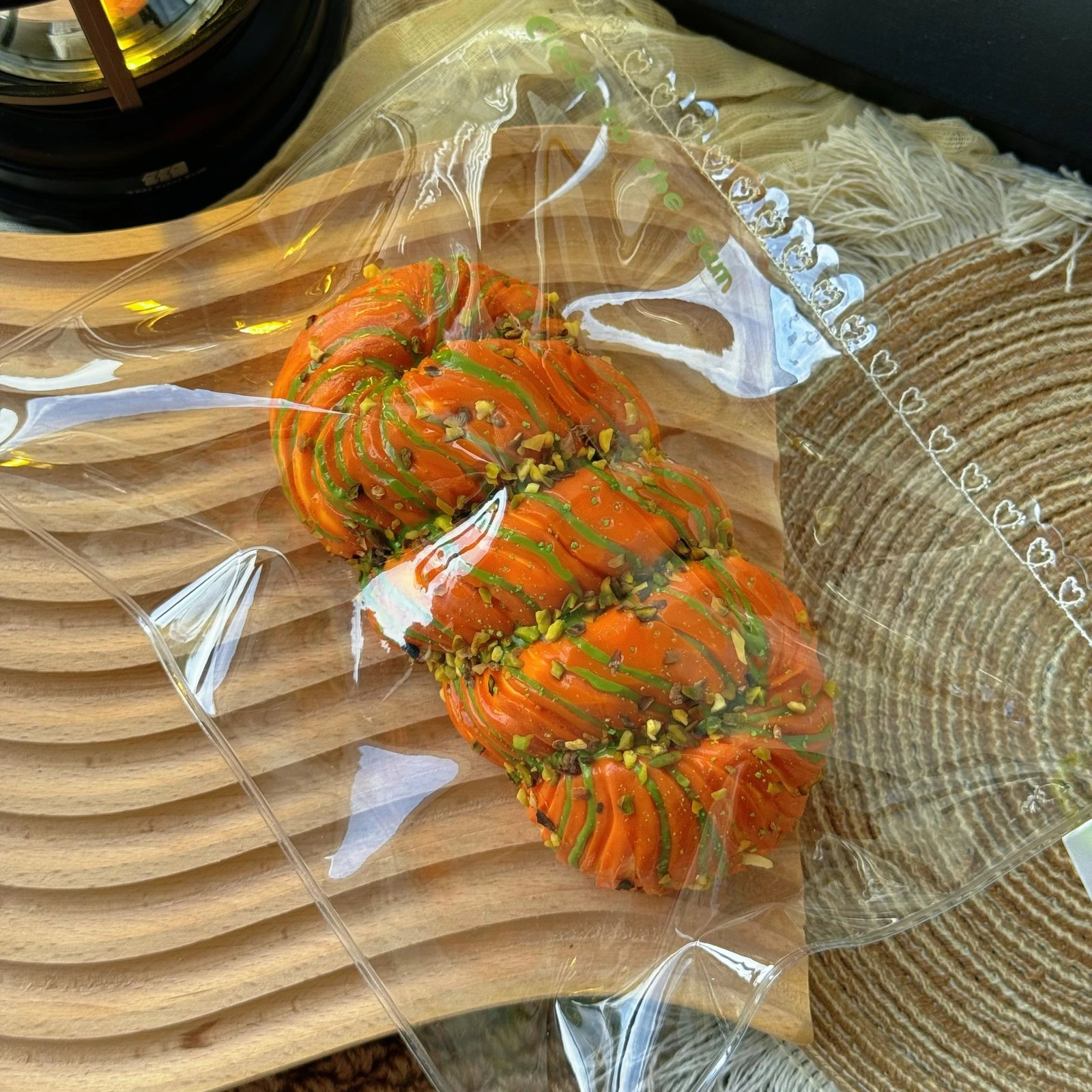 154016 GengGe Studio Matcha Fig Crispy Glazed Twist Large (Thick Cream Clay Texture Series) / GengGe Studio 抹茶无花果脆皮淋酱麻花 大号 (厚奶油泥触感系列)