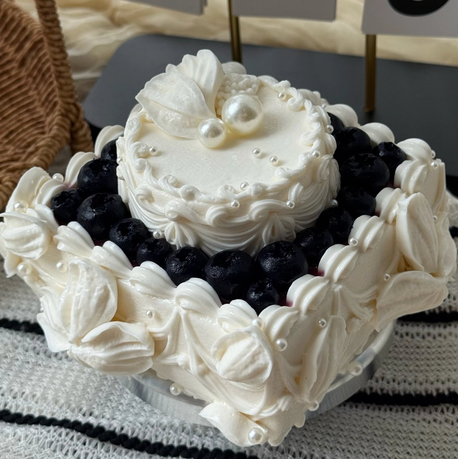 154028 GengGe Studio Blueberry Double-Layer Cream Cake Without Light Box (Thick Cream Clay Texture Series) / GengGe Studio 蓝莓双层奶油蛋糕 无灯盒 (厚奶油泥触感系列)