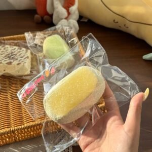 136000 Huluobai Nienie Pineapple Crushed Ice / 胡萝摆捏 菠萝碎冰冰
