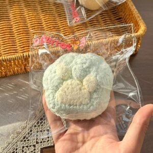 136002 Huluobai Nienie Flocked Cat Paw Rice Ball / 胡萝摆捏 裹绒猫爪饭团