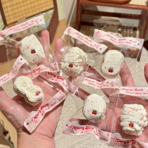 156001 Jiangge Nienie Shop Cherry Niga Random Three-Piece Set / 江舸捏捏Shop 樱桃鼻嘎组三个随机发