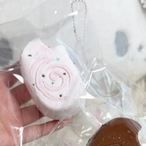 100009 Kakaco Strawberry Chocolate-Coated Ice Cream (Thick Cream Texture Series) / 烤肉酱kakaco いちごチョココーティングアイス (濃厚クリーム触感シリーズ)