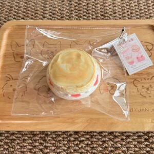 88016 Kankan Strawberry Scone (Cream Clay Texture Series) / 侃侃是侃爷 いちごスコーン (クリームクレイ触感シリーズ)
