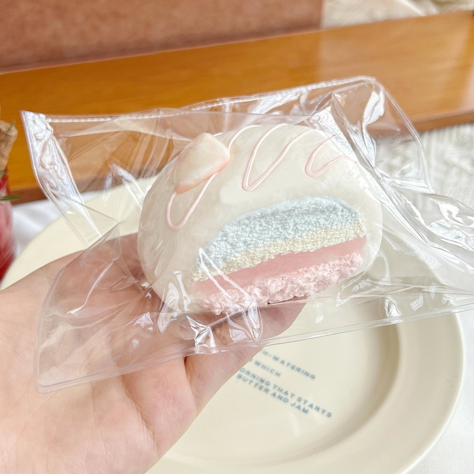 89028 Kaka Jiang Squishy Peach Glutinous Rice Cake (Dry Cheese Texture Series) / 咔咔酱捏捏 ピーチもち (ドライチーズ触感シリーズ)