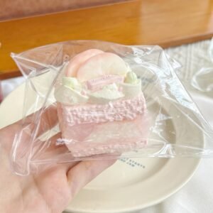 89040 Kaka Jiang Squishy Peach Mini Cake (Dry Cheese Texture Series) / 咔咔酱捏捏 ピーチミニケーキ (ドライチーズ触感シリーズ)