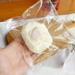 89057 Kaka Jiang Squishy Berry Lava Square Bread (Soft Cream Paste Texture Series) / 咔咔酱捏捏 莓莓流心方包(软乳膏触感系列)