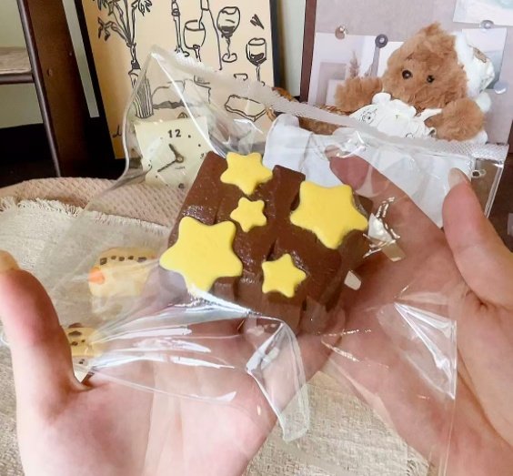 188060 LeeYaoo Star Toast (Dense Cream Texture Series) / 犁垚 星星吐司(墩墩奶油触感系列)