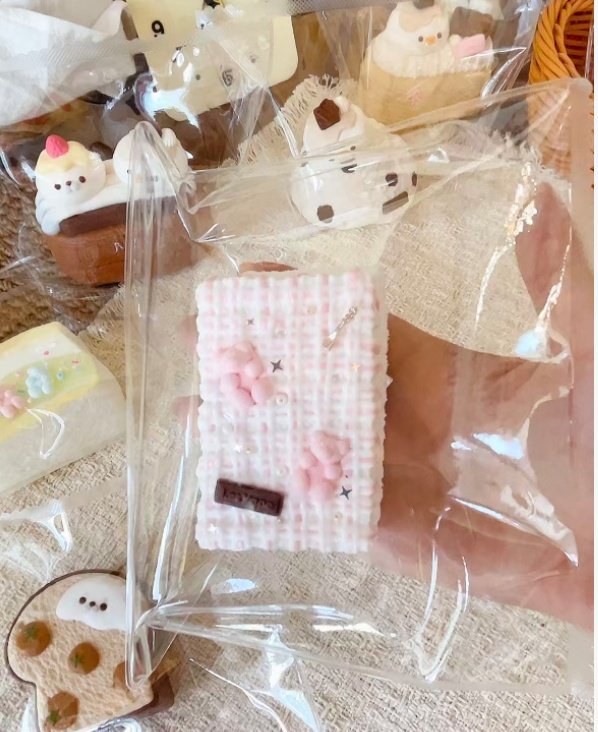 188139 LeeYaoo 9.9 Special White Chocolate Bear - Old Mold (Dense Cream Texture Series) / 犁垚 9.9特价白巧小熊(旧模具)(墩墩奶油触感系列)