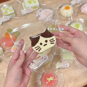47040 Mango Fruit-Filled Kitty (Dry Resistance Clay Texture Series) / 芒狗狗 果肉夹心猫猫（干阻泥触感系列）