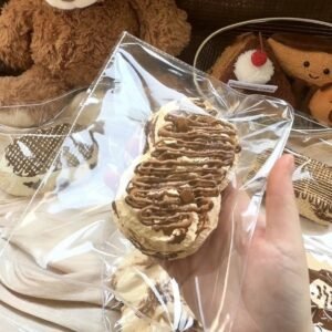 192001 Mixi Cocoa Dark Chocolate Sauce Double Cookie (Soft Cream Texture Series) / mixi的捏 可可黑巧淋酱二连曲奇（软奶油触感系列）