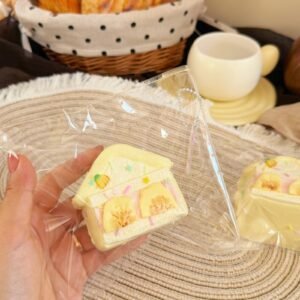 128064 Mumu Nienie Banana House (Soft Texture Series) / 木木捏捏 香蕉小屋（偏软触感系列）