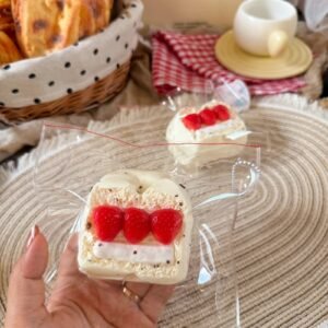 128077 Mumu Nienie Strawberry Bagel (Light Cream Texture Series) / 木木捏捏 草莓贝果(稀奶油触感系列)