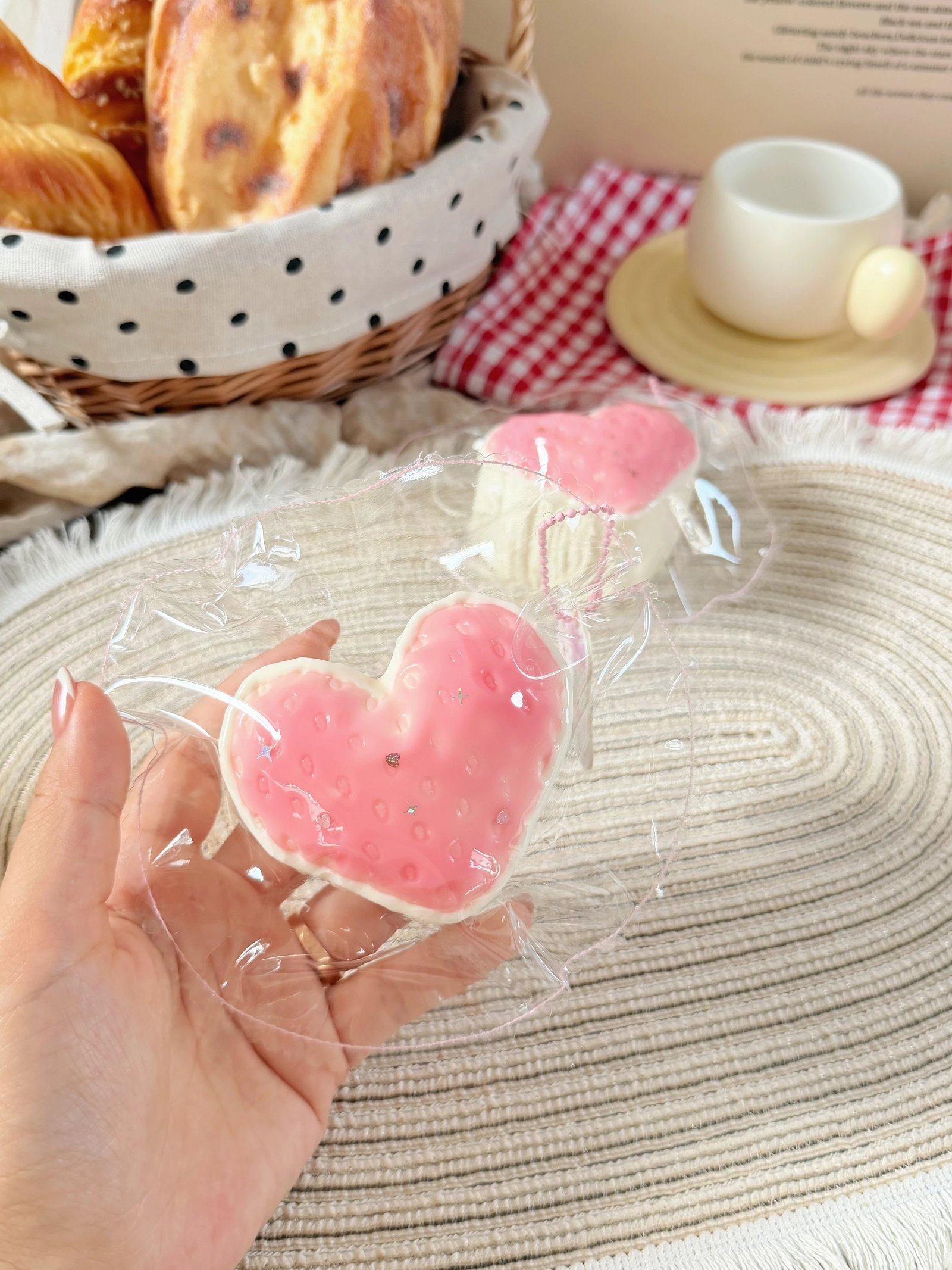 128086 Mumu Nienie Sweetheart Strawberry Block (Dry Milk Cake Texture Series) / 木木捏捏 甜心草莓块(干奶糕触感系列)