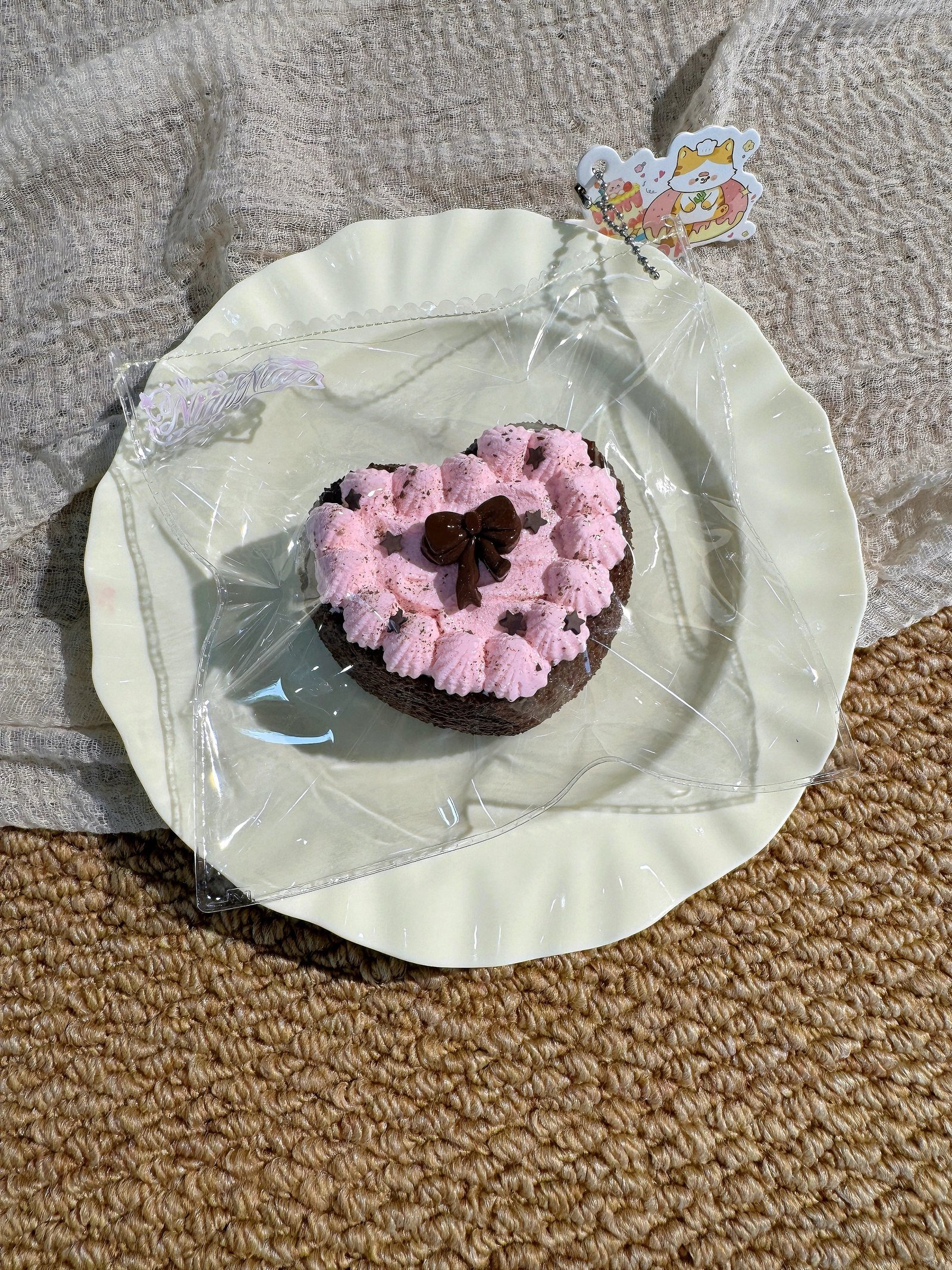 168000 Niannian Nienie Heart Cake (Sticky Clay Texture Series) / 年年的捏捏 爱心蛋糕(黏糊泥触感系列)