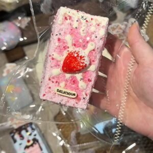 168013 Niannian Nienie Strawberry Long Toast (Cream Paste Clay Texture Series) / 年年的捏捏 草莓长吐司(乳膏泥触感系列)