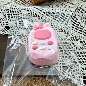 160011 Nohara Nienie Cartoon Mini Phone (Dry Milk Cake Clay Texture Series) / 野原捏一捏 卡通小手机 (干奶糕触感系列)