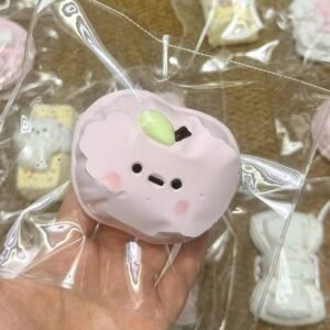 135006 Ohmo Nienie Face Apple (Cream Cheese Clay Texture Series) / ohmo捏捏 表情粉苹果 (干酪泥触感系列)
