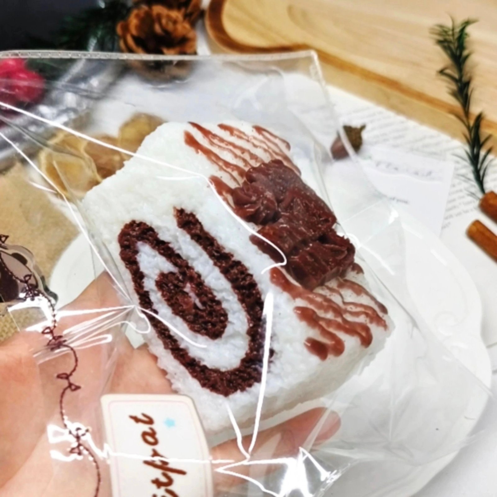 143005 Pitpat Chocolate Filled Cake (Soft Clay Texture Series) / Pitpat 巧克力夹心蛋糕 (软泥触感系列)
