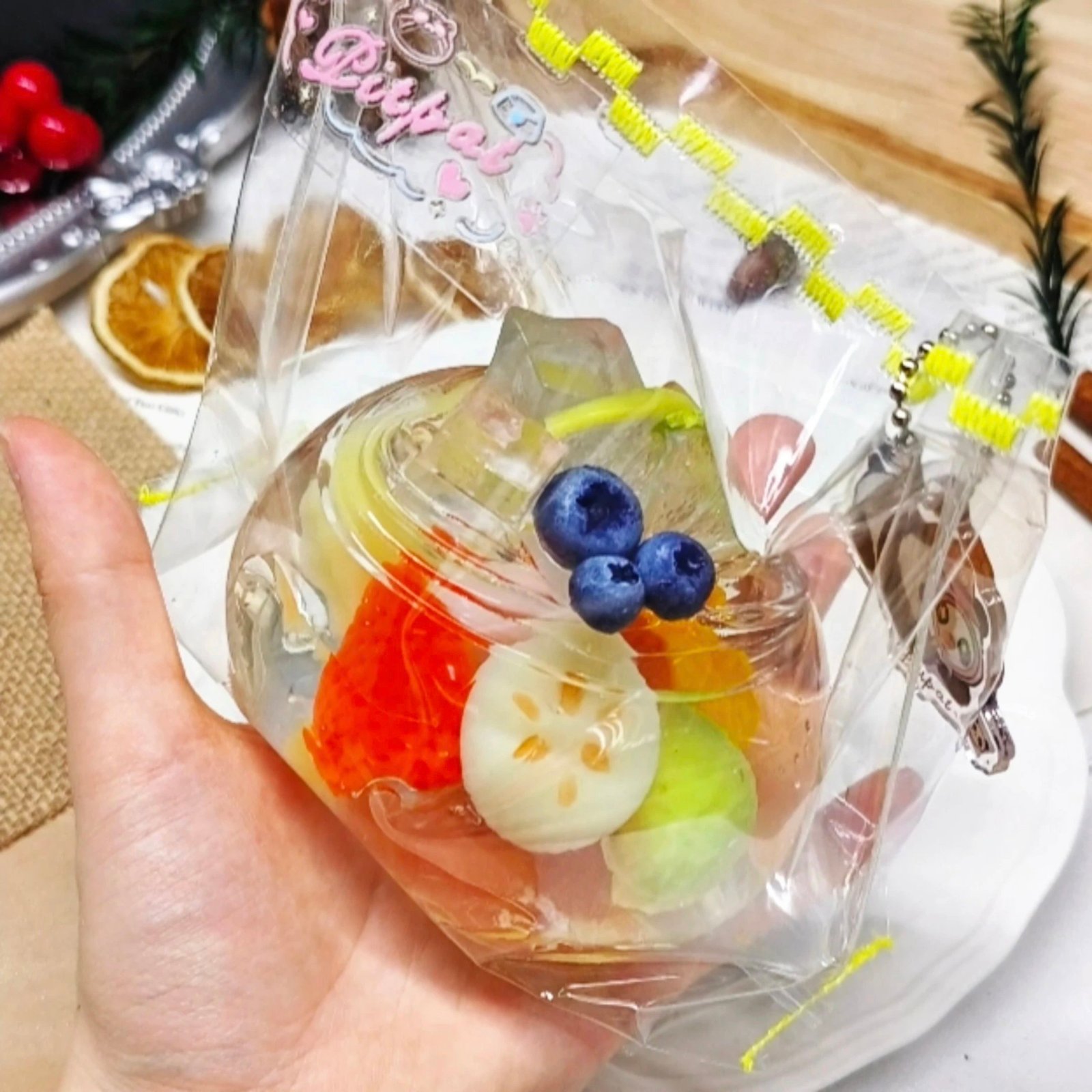 143011 Pitpat Mixed Fruit Can (Soft Clay Texture Series) / Pitpat 水果什锦罐头 (软泥触感系列)