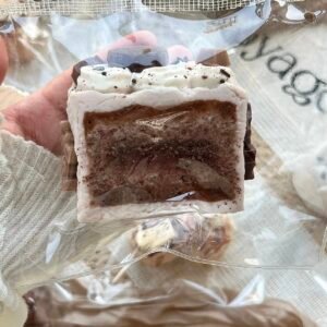 138004 Qidian Nie Hand-Painted Chocolate Cake (Cream Clay Texture Series) / 七点捏 手绘巧克力蛋糕 (奶油泥触感系列)