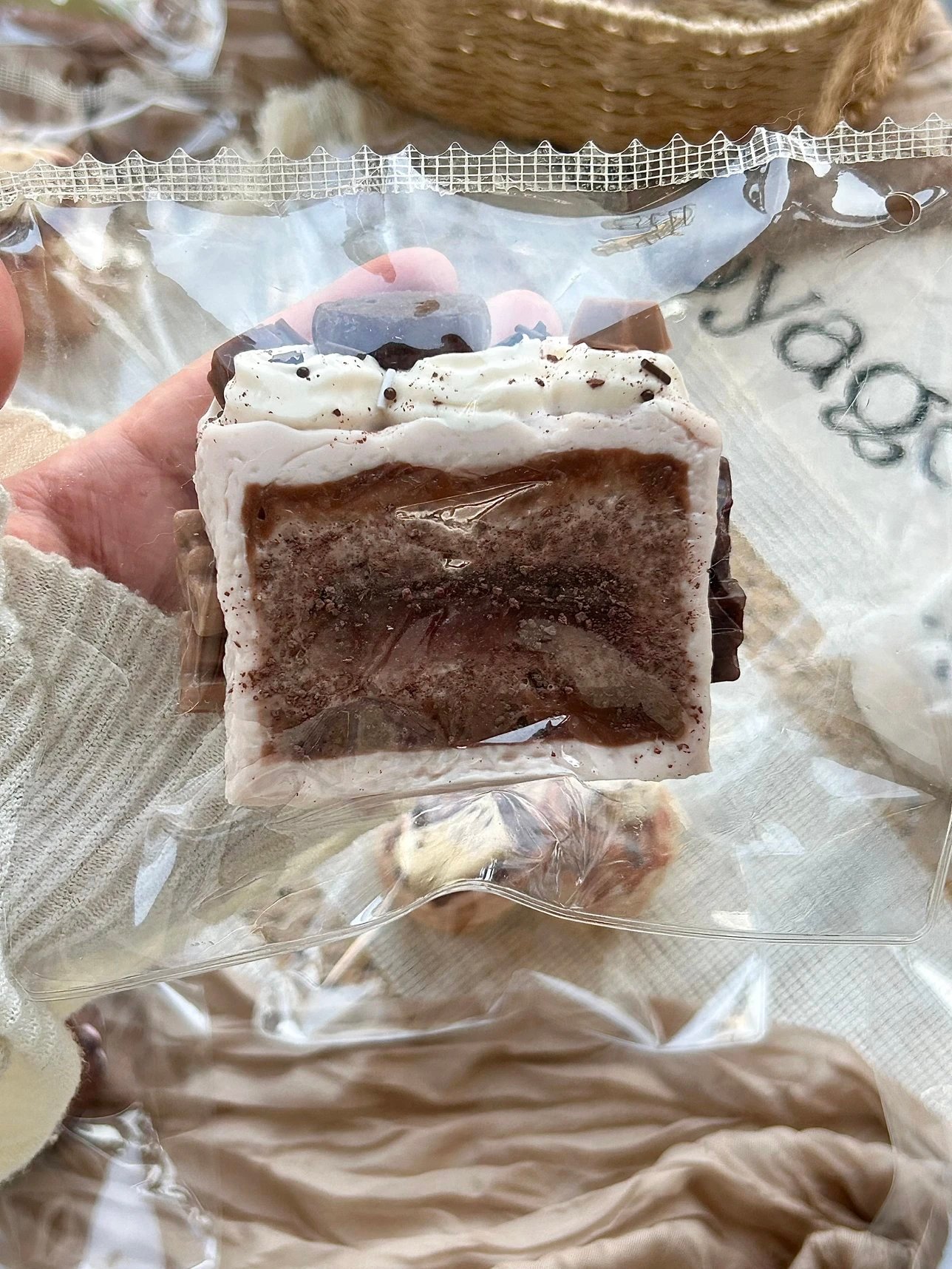 138004 Qidian Nie Hand-Painted Chocolate Cake (Cream Clay Texture Series) / 七点捏 手绘巧克力蛋糕 (奶油泥触感系列)