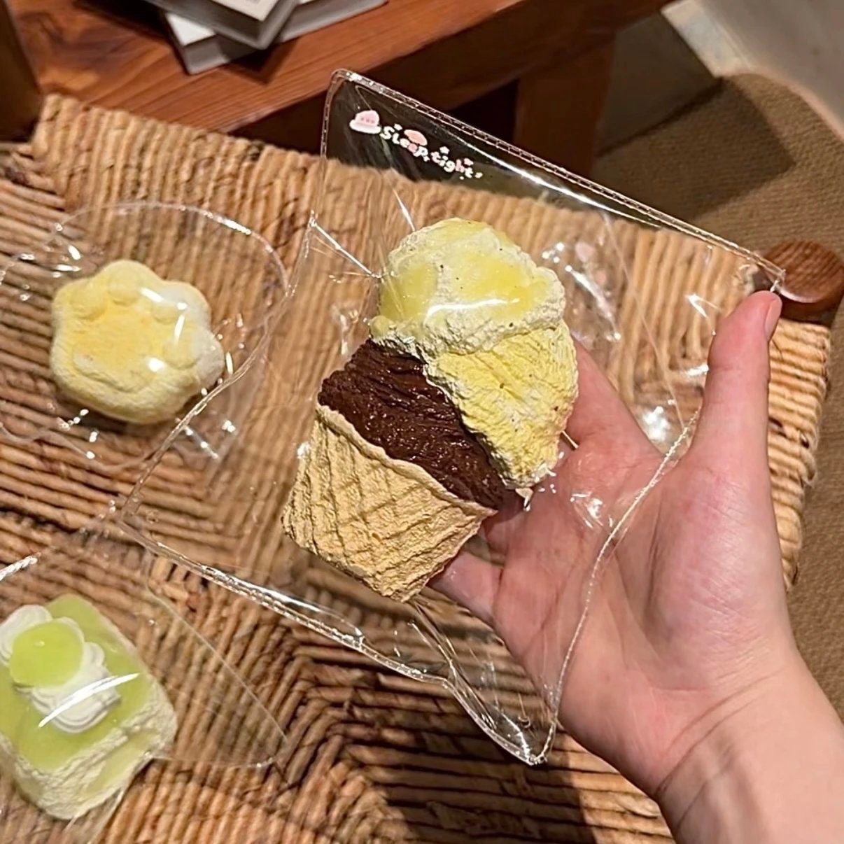 95029 Well Rested Again Squishy Lemon Chocolate Cone (Cheese Oven 2.0 Texture Series) / 又睡饱了捏捏 レモンチョコレートコーン (チーズオーブン2.0触感シリーズ)