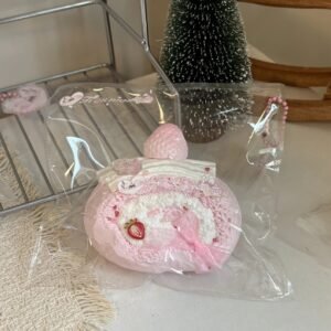 185005 Sweet Cat Nian Nian Berry Cream Roll / 甜猫捏捏 莓莓奶油卷