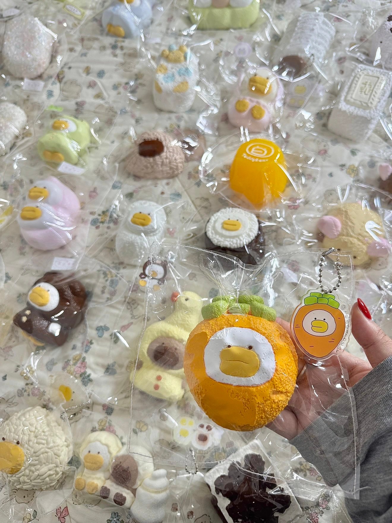 120009 Teddybear Carrot Duck (Yogurt Cream Texture Series) / Teddybear にんじんアヒル (ヨーグルトクリーム触感シリーズ)